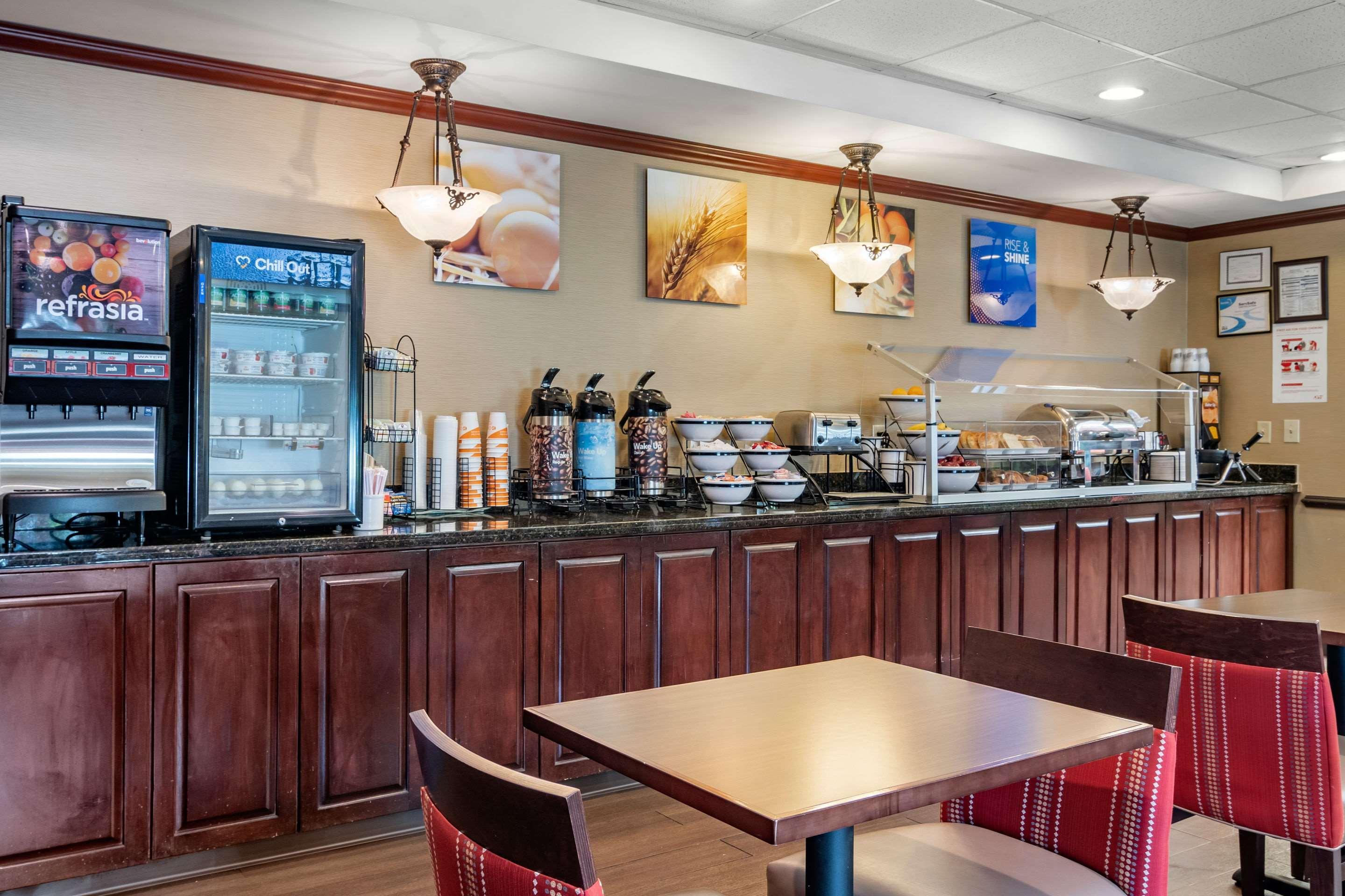 Comfort Inn & Suites Suwanee - Sugarloaf Eksteriør billede