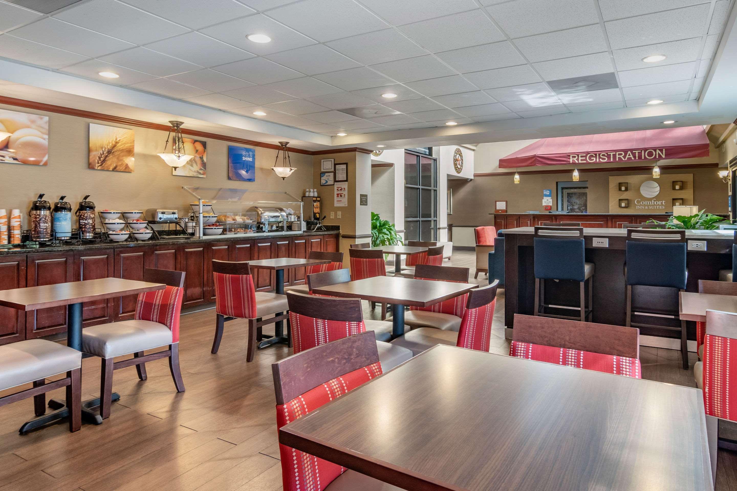 Comfort Inn & Suites Suwanee - Sugarloaf Eksteriør billede